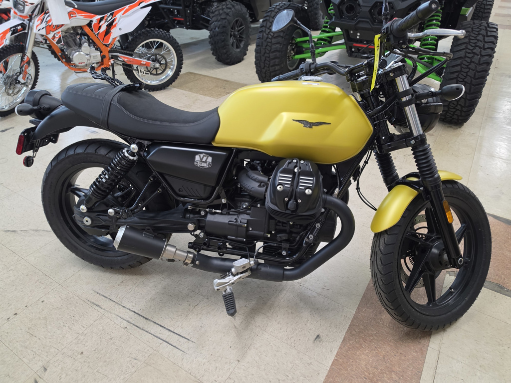 2022 Moto Guzzi V7 Stone STONE in Mt. Sterling, KY