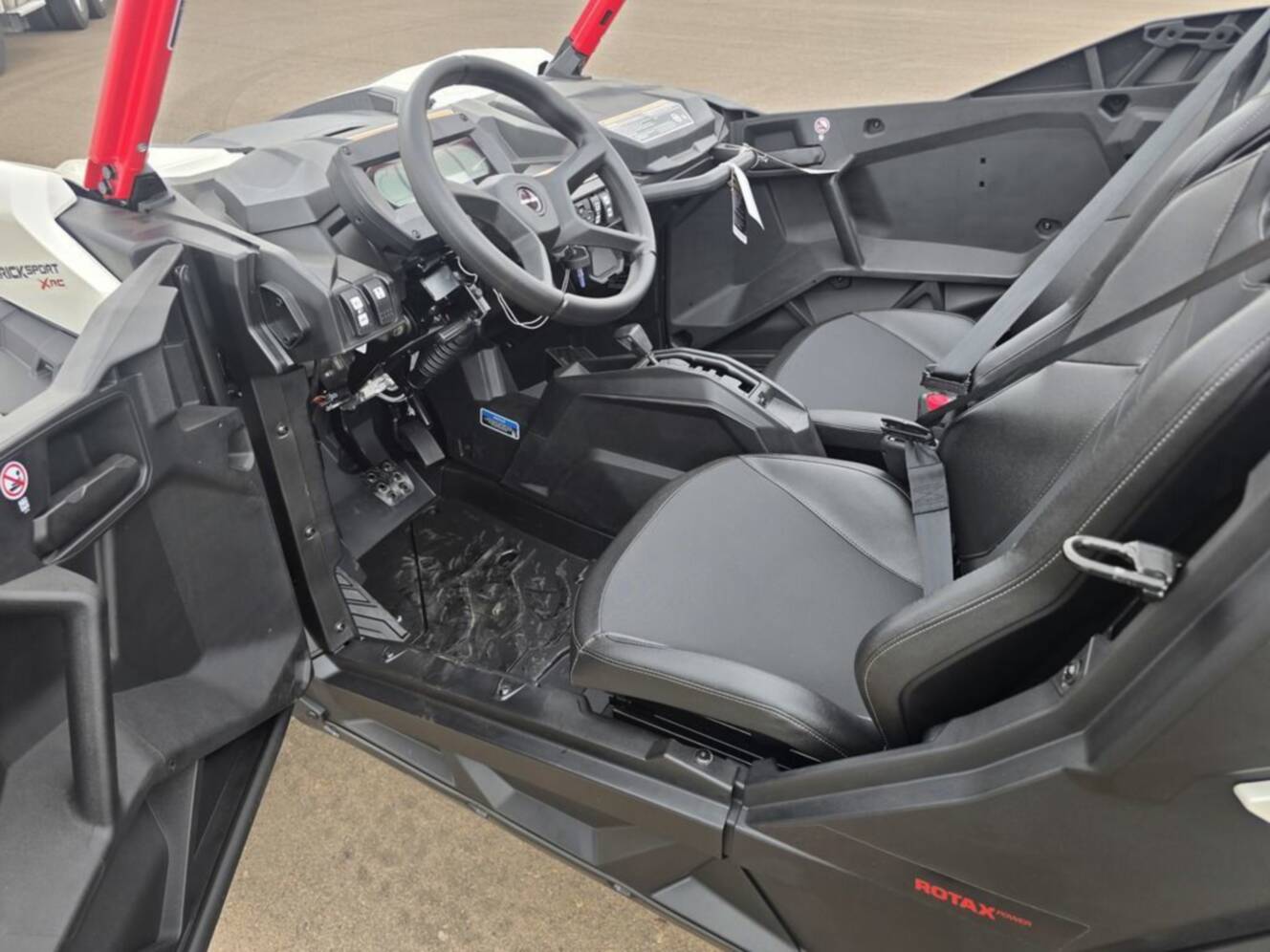 A photo of this 2026 Can-Am Maverick Sport X Rc 1000R
