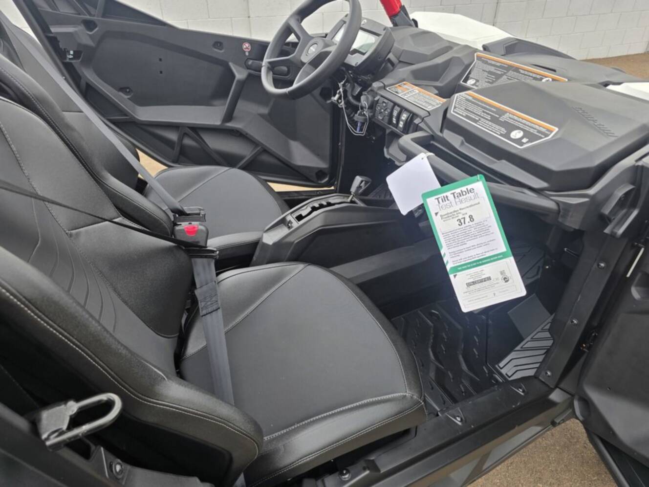 A photo of this 2026 Can-Am Maverick Sport X Rc 1000R
