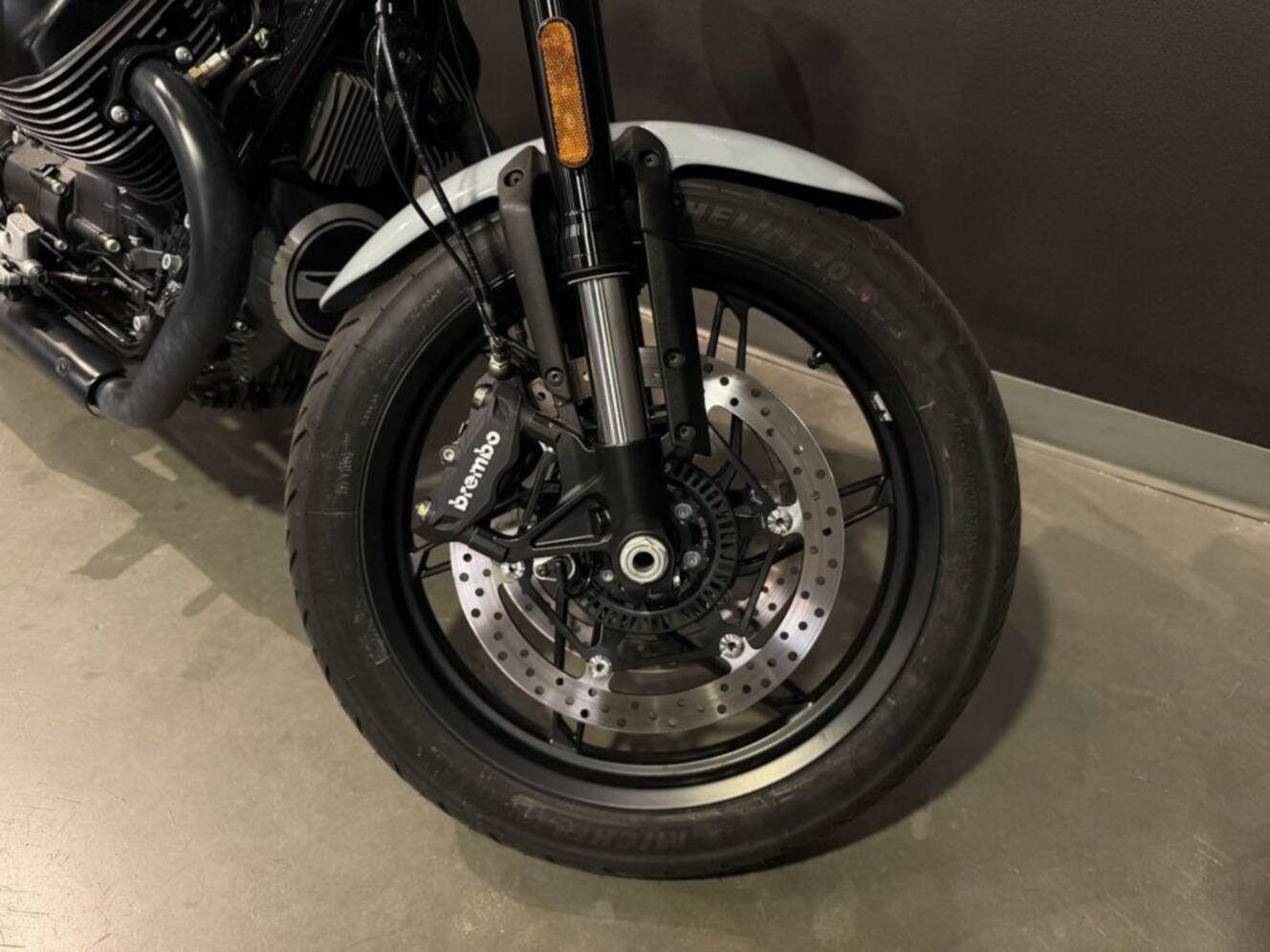 A photo of this 2026 Moto Guzzi V7 Sport