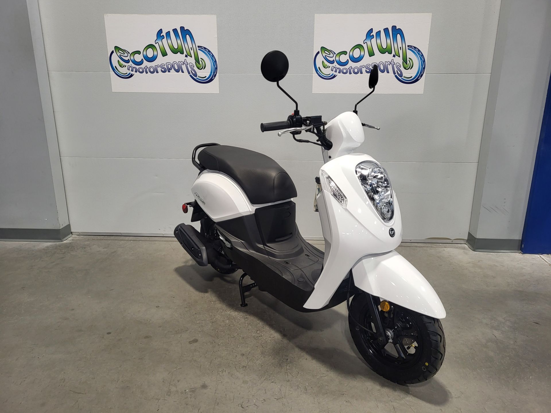 2025 SYM Mio 49cc Scooter in Forest Lake, MN