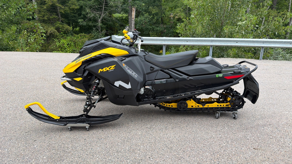 2027 Ski-Doo MXZ NEO+ 600 EFI (55) RS 1.25" E.S. in milford NH