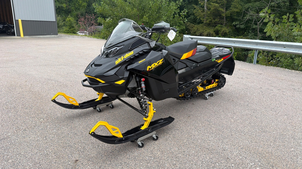2027 Ski-Doo MXZ ADR BLIZ 850/129 1.25" BLIZZARD in milford NH