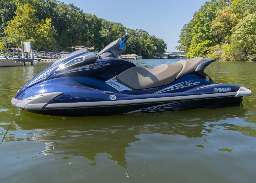 2011 Yamaha Waverunners FX CR SHO in osage beach MO