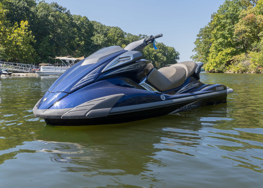 2011 Yamaha Waverunners FX CR SHO in osage beach MO
