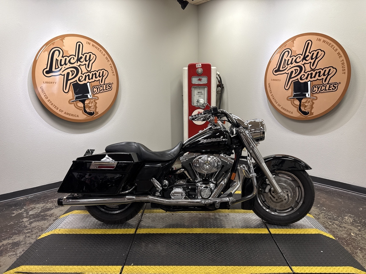 2005 Harley-Davidson ROAD KING CUSTOM (EFI) CUSTOM in Bedford, TX