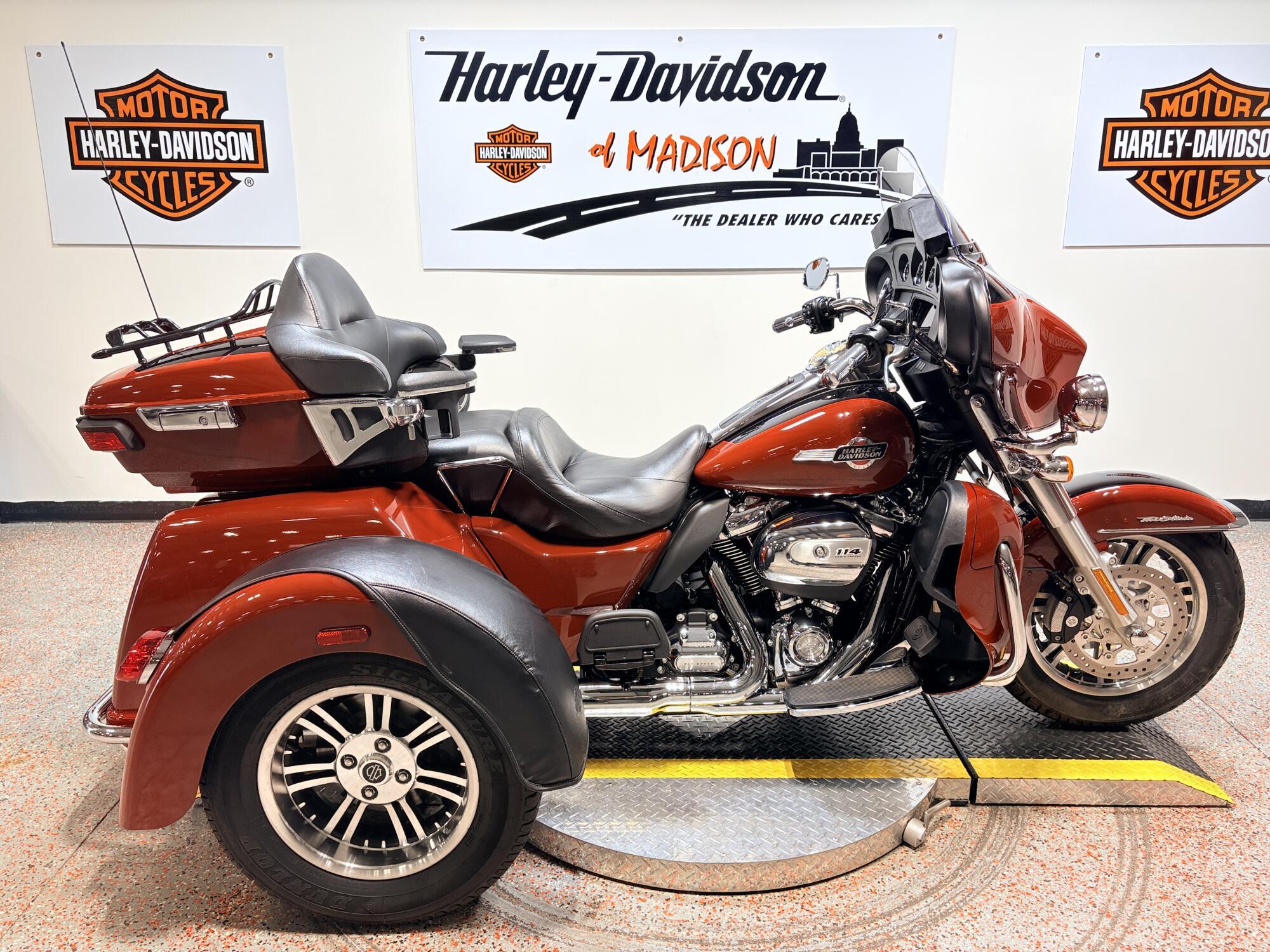 2024 Harley-Davidson Tri Glide Ultra ULTRA CLASSIC in Madison, WI