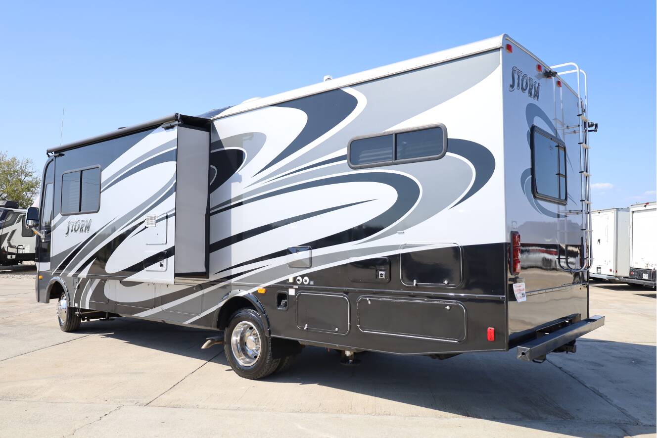 A photo of this 2013 Fleetwood Storm 32BH