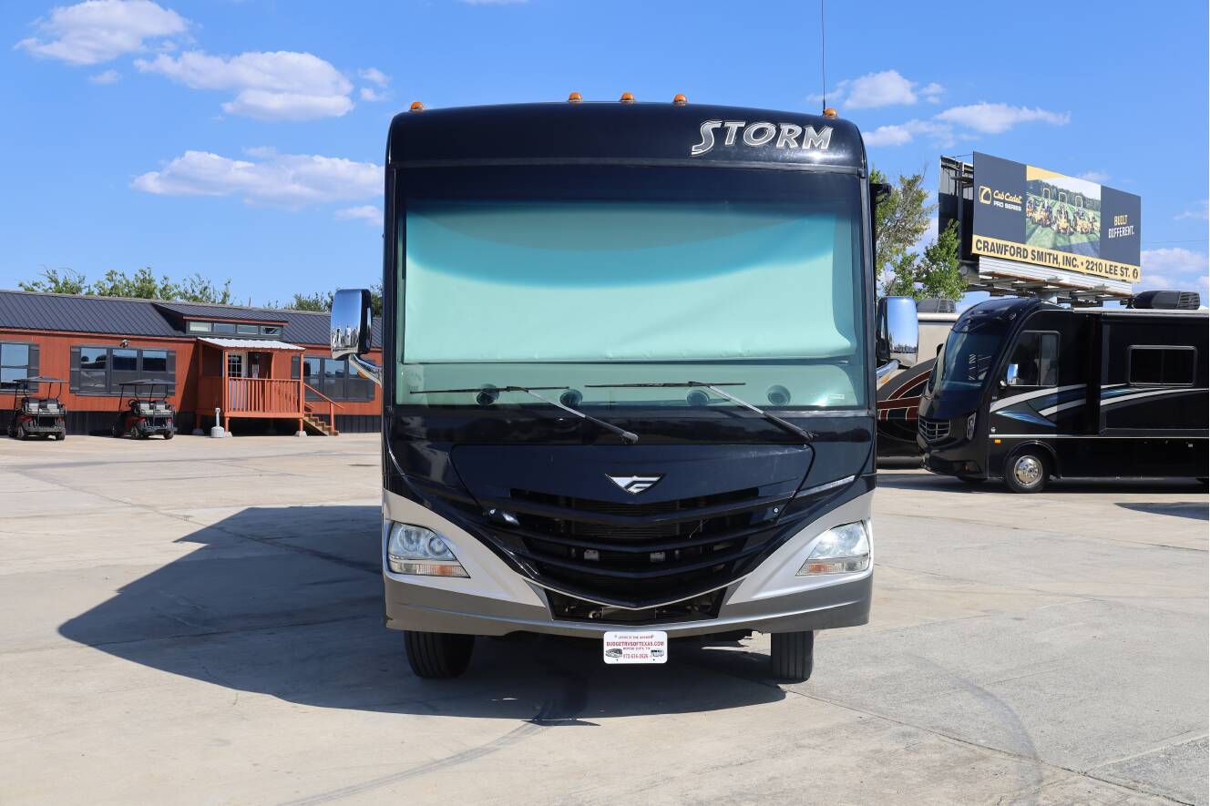 A photo of this 2013 Fleetwood Storm 32BH