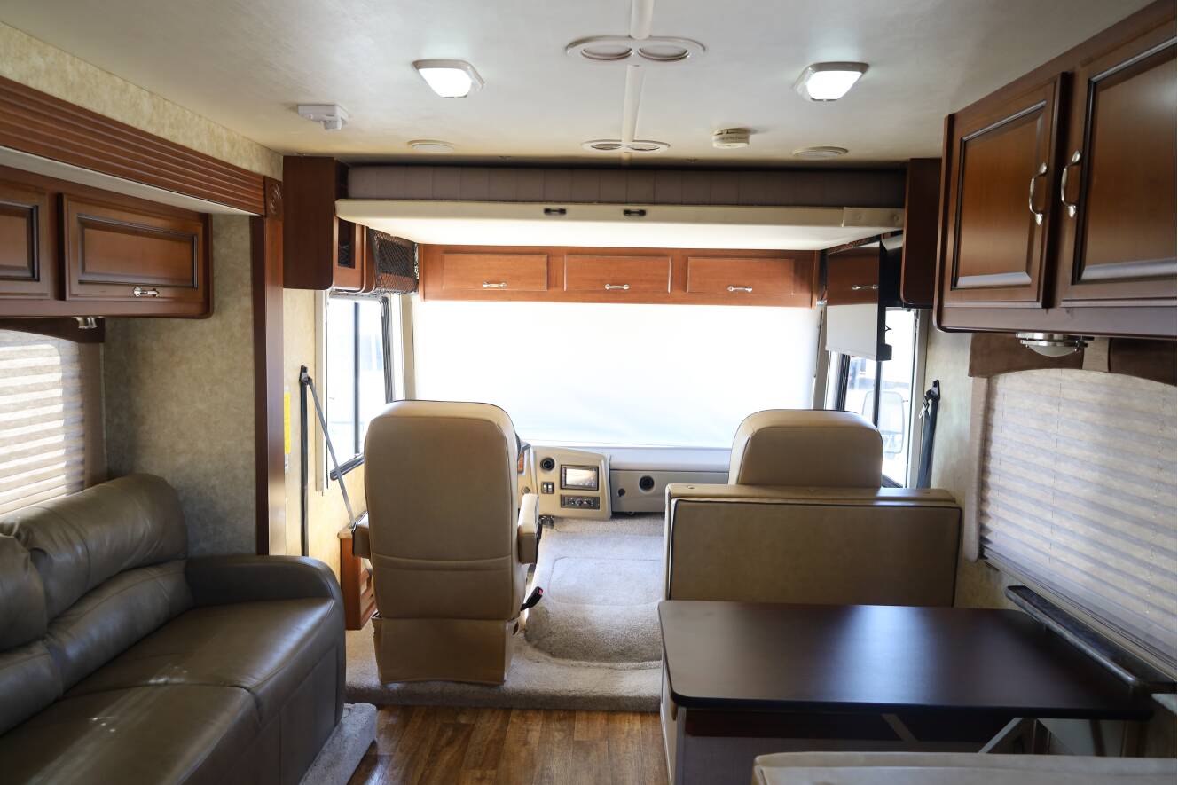 A photo of this 2013 Fleetwood Storm 32BH