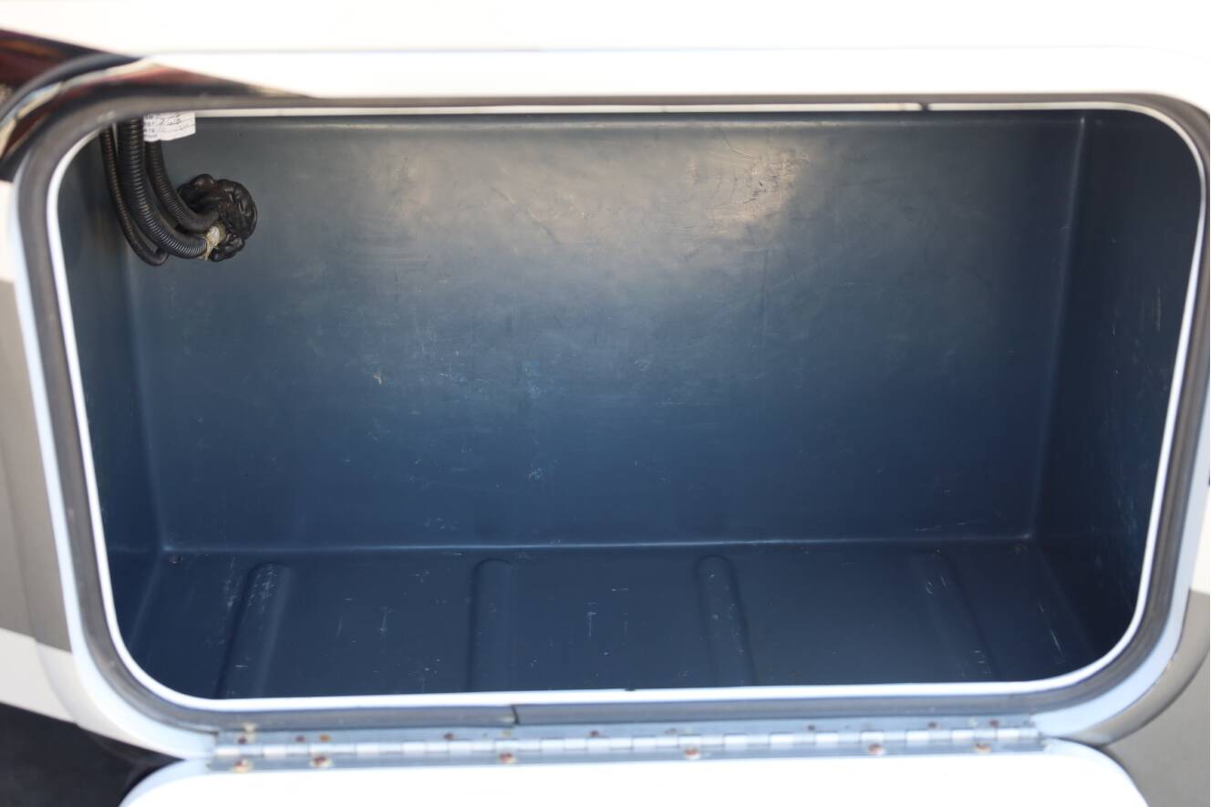 A photo of this 2013 Fleetwood Storm 32BH
