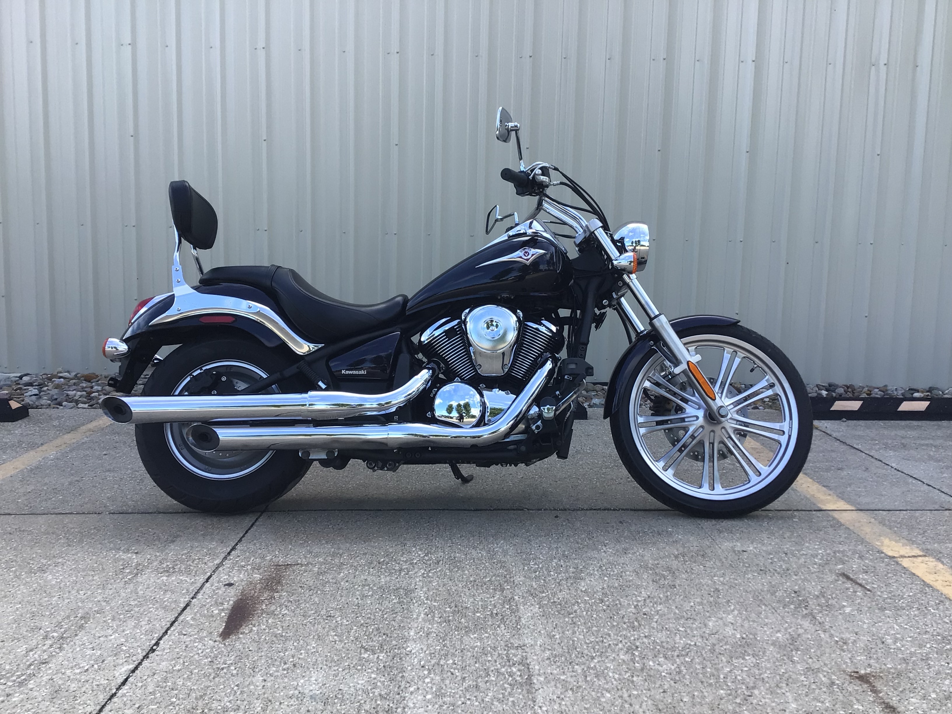 2012 Kawasaki Vulcan 900 Custom 900 CUSTOM in Des Moines, IA