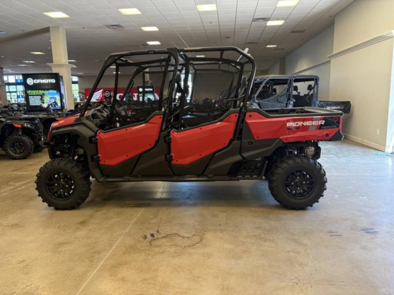 A photo of this 2025 Honda Pioneer 1000-6 DLX CREW