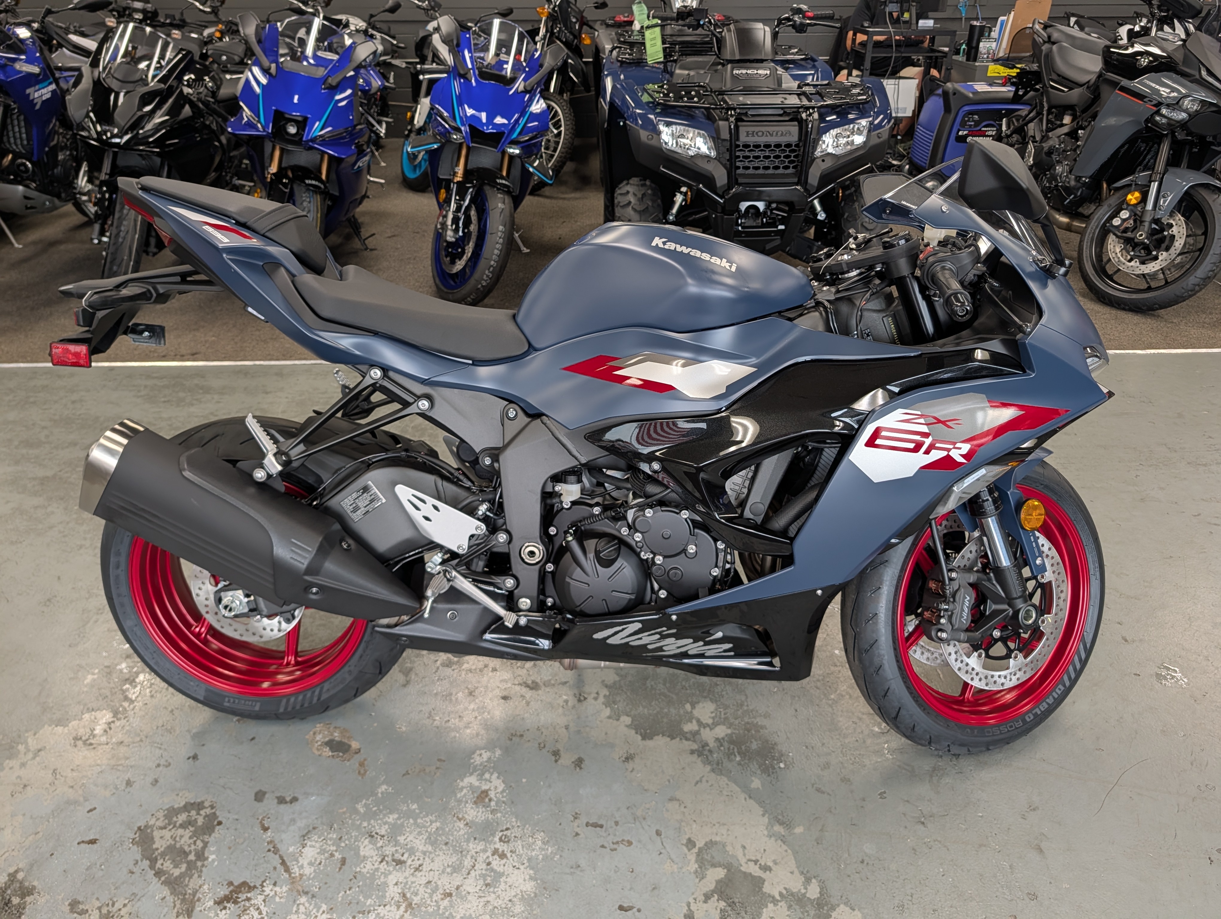 2027 Kawasaki Ninja ZX-6R 636 BASE in Maumee, OH