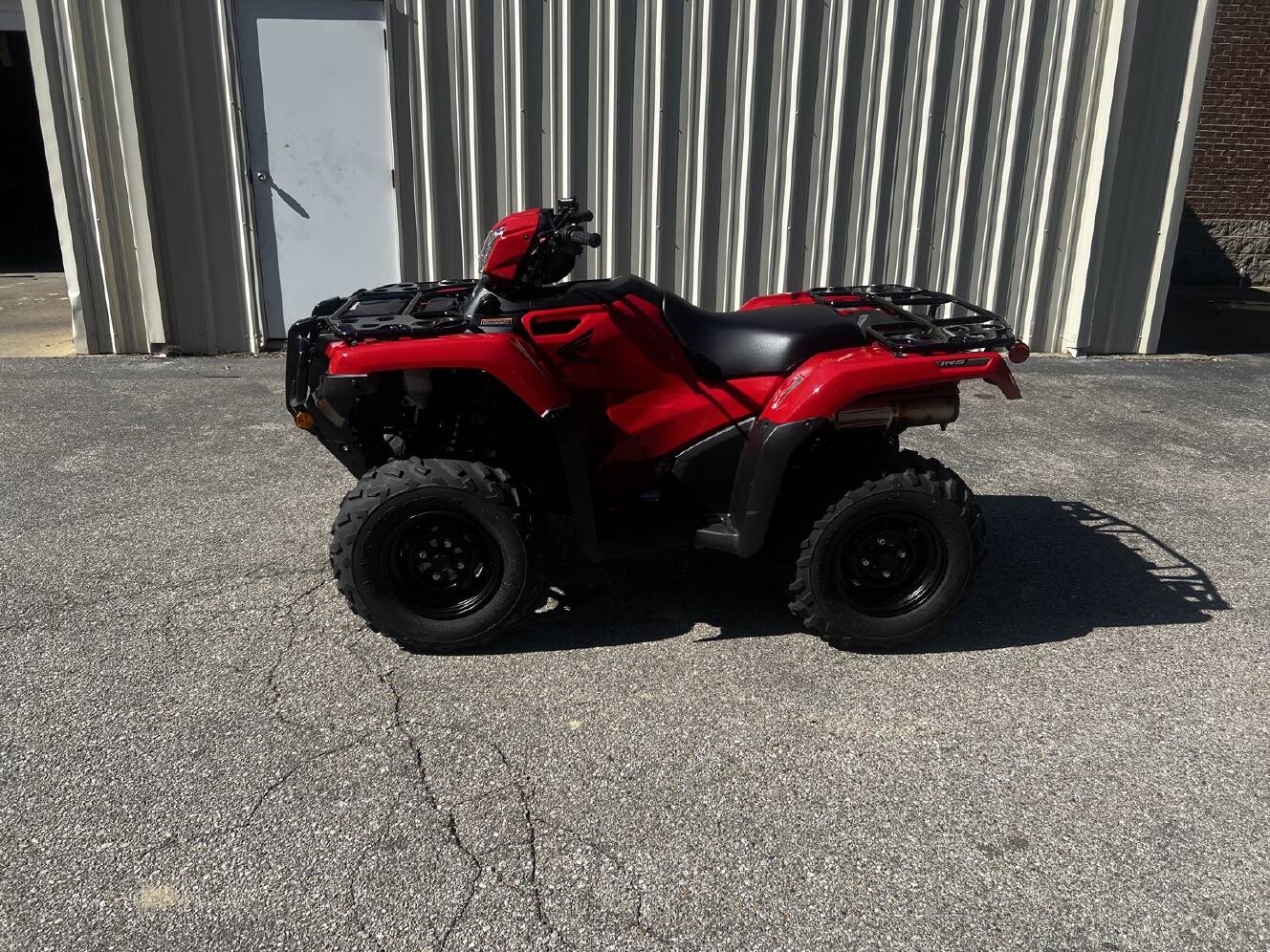 A photo of this 2027 Honda FourTrax Foreman Rubicon 520 EPS
