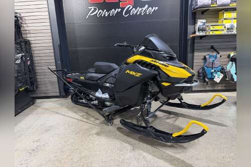 2027 Ski-Doo MXZ Sport 600 EFI - 85 137 ES RipSaw 1.25 S_Lev_4.5"_Yl in reedsburg WI