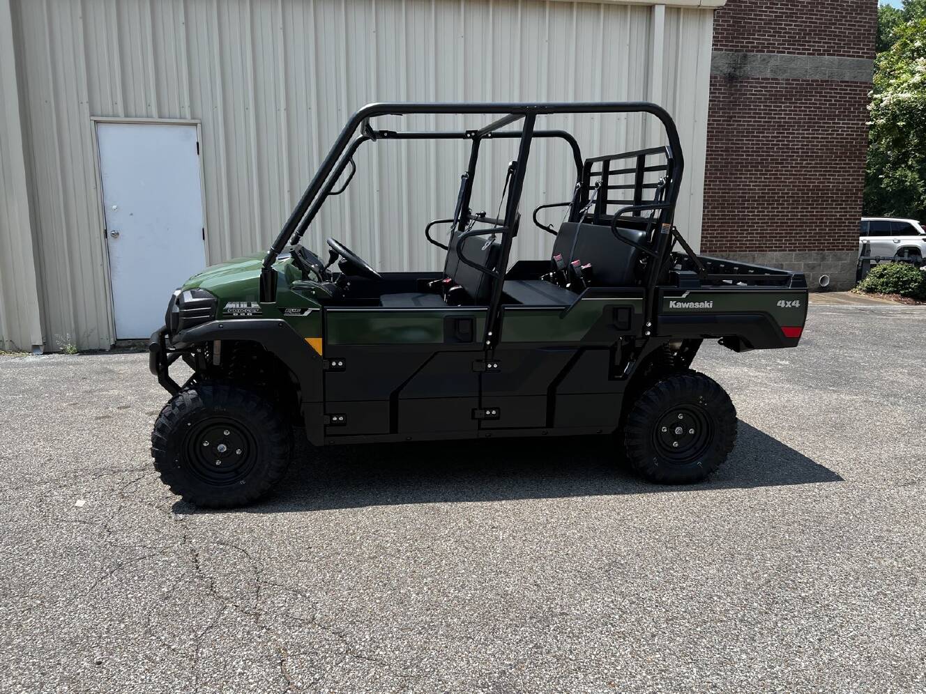 A photo of this 2026 Kawasaki Mule PRO-FXT 820 EPS
