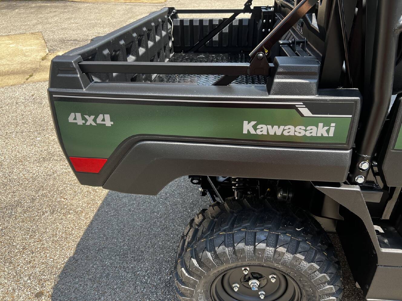A photo of this 2026 Kawasaki Mule PRO-FXT 820 EPS