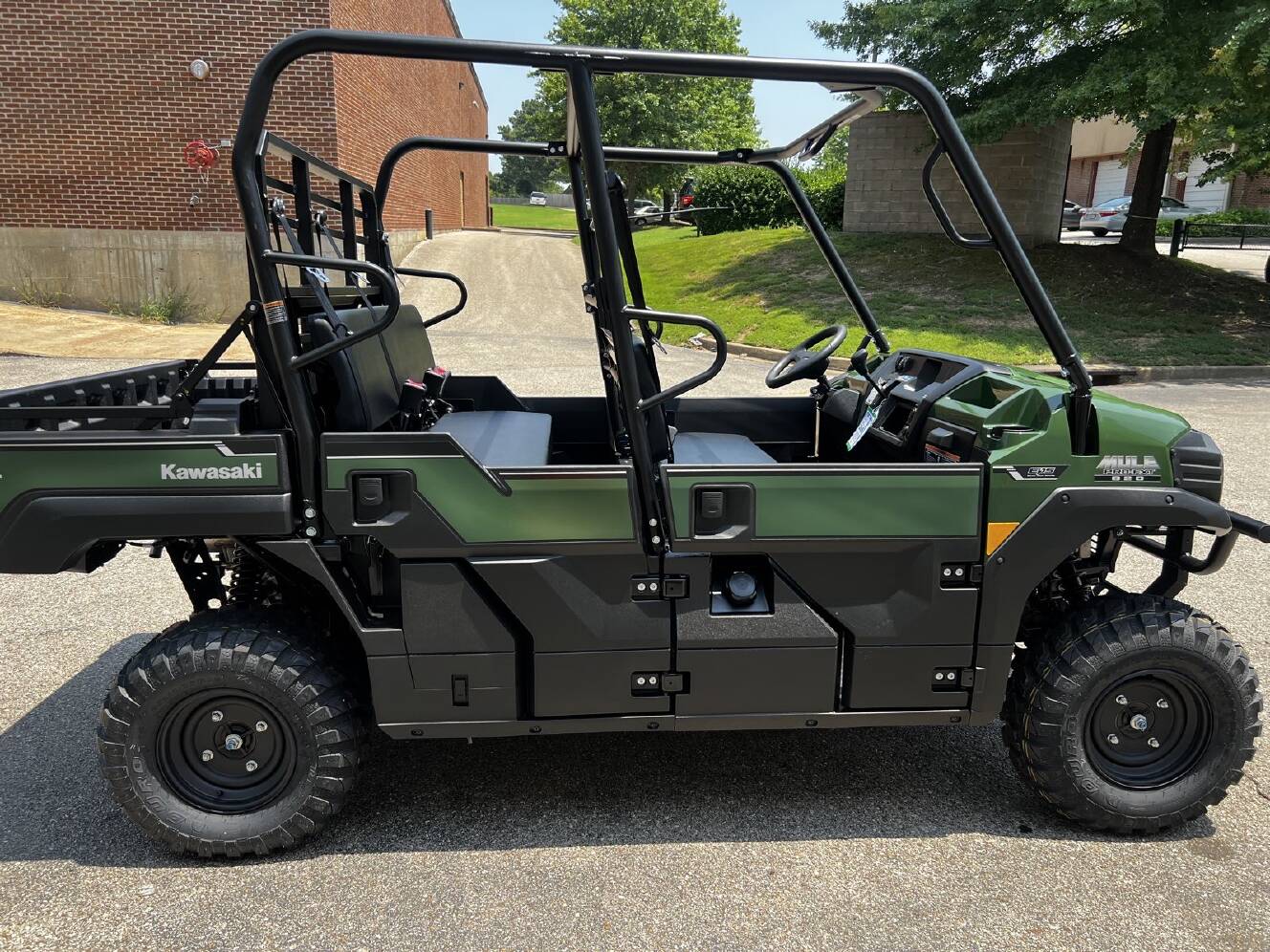 A photo of this 2026 Kawasaki Mule PRO-FXT 820 EPS