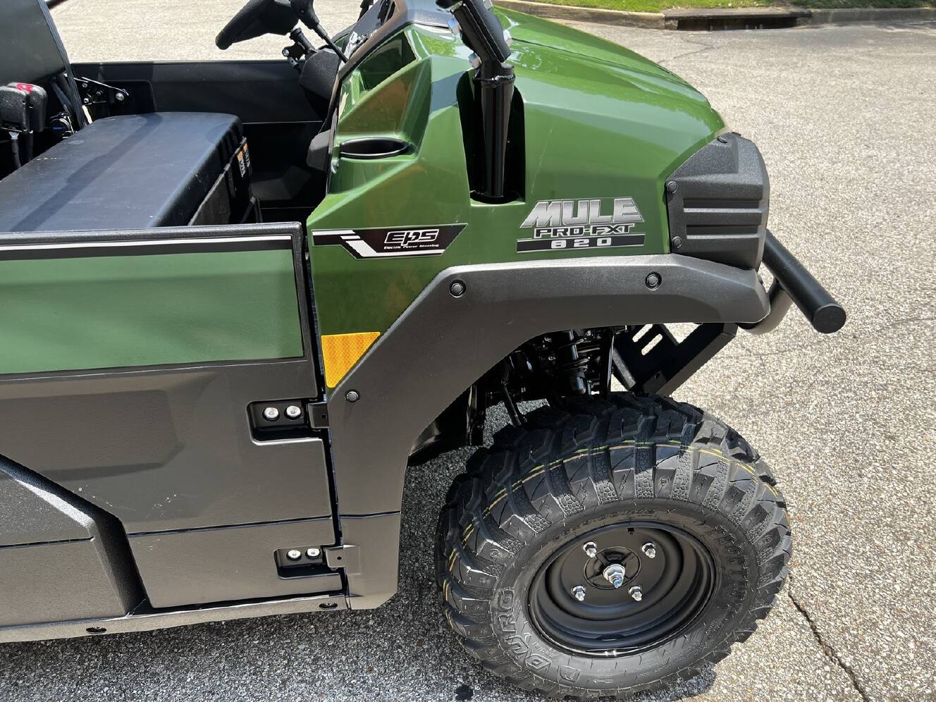 A photo of this 2026 Kawasaki Mule PRO-FXT 820 EPS