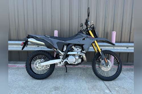 2025 Suzuki DR-Z 4S BASE in highlands TX