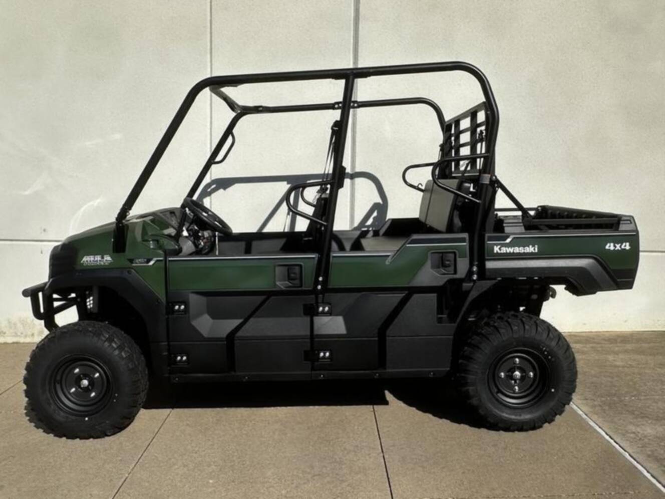 A photo of this 2025 Kawasaki Mule PRO-FXT 820 EPS
