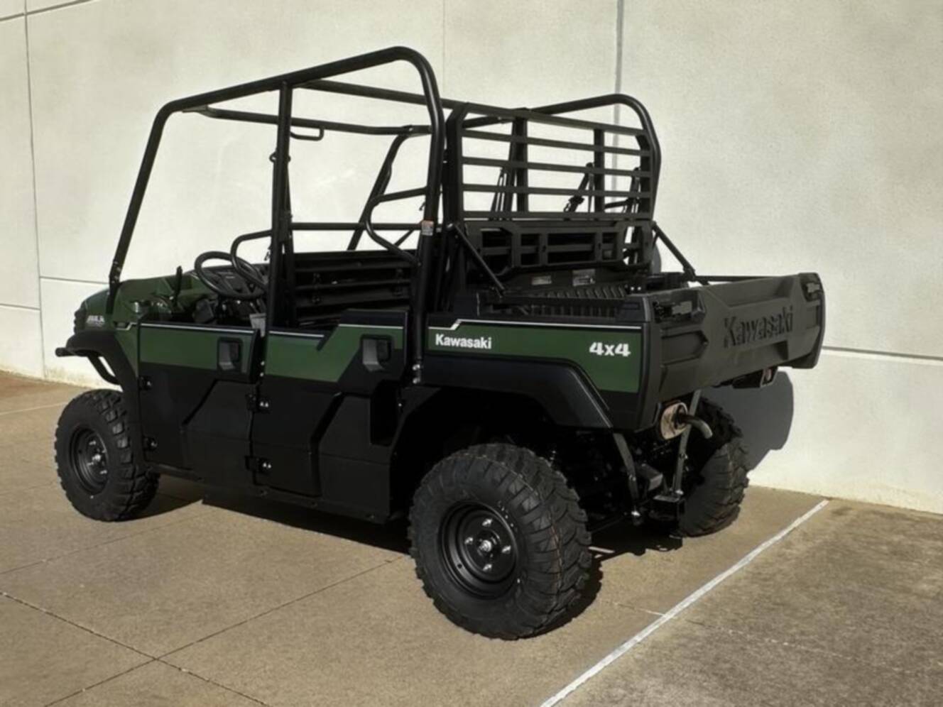 A photo of this 2025 Kawasaki Mule PRO-FXT 820 EPS