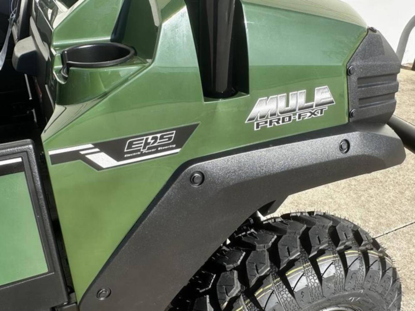 A photo of this 2025 Kawasaki Mule PRO-FXT 820 EPS