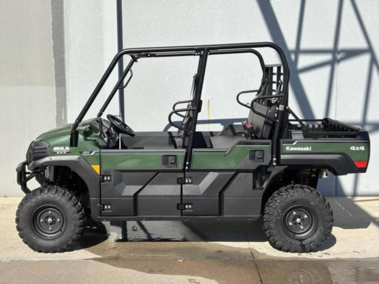A photo of this 2026 Kawasaki Mule PRO-FXT 820 EPS