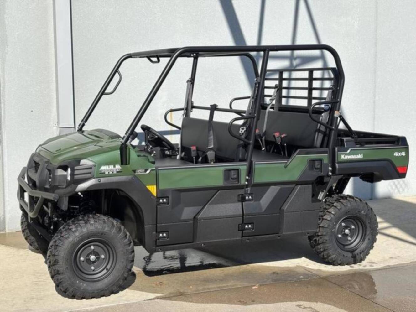 A photo of this 2026 Kawasaki Mule PRO-FXT 820 EPS