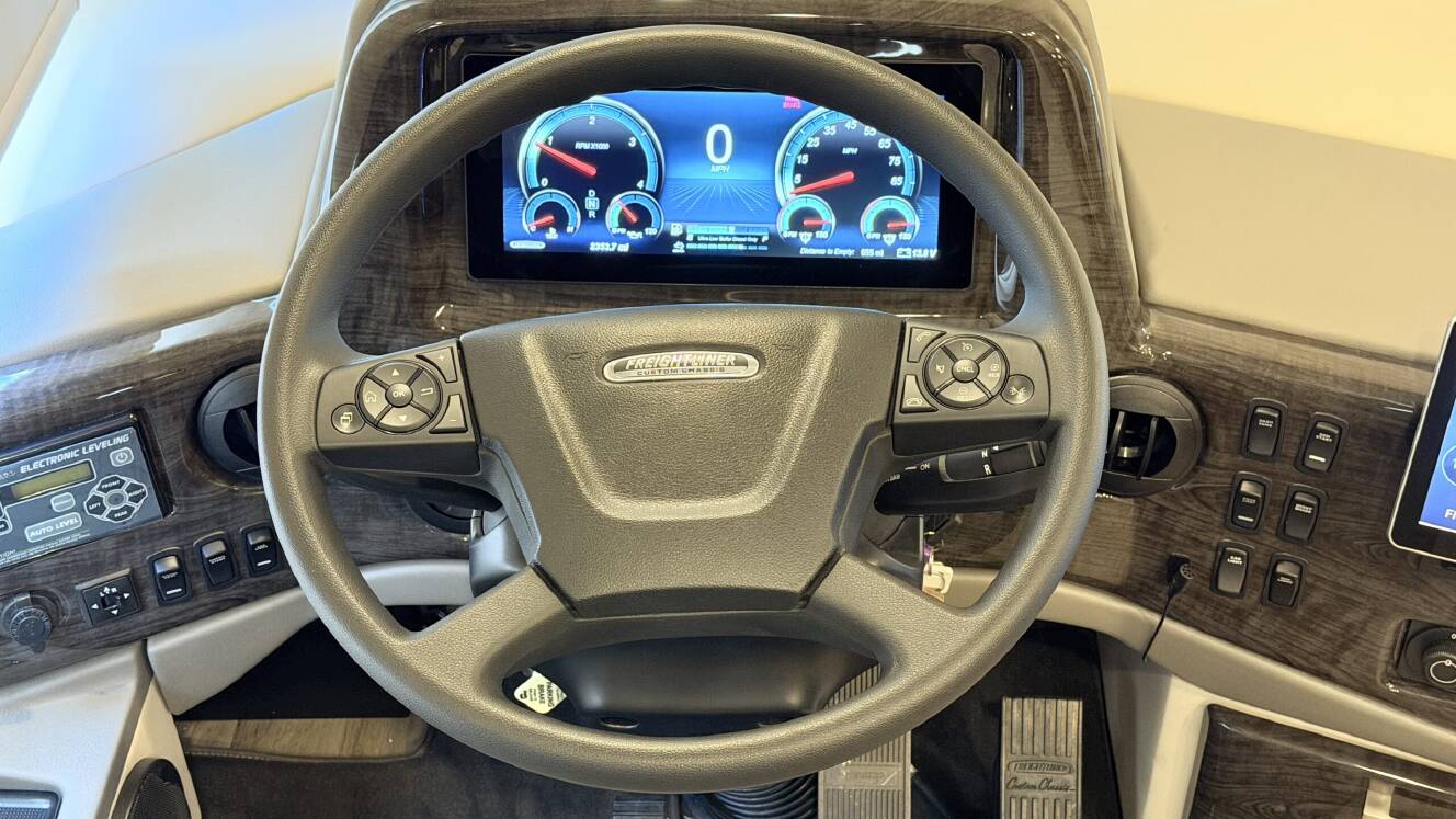 A photo of this 2026 Thor Motor Coach PALAZZO GT 33.6