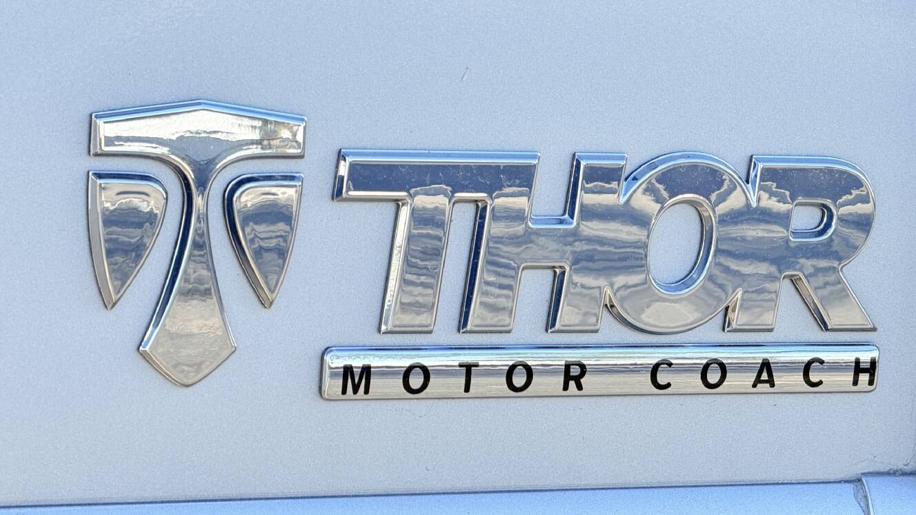 A photo of this 2026 Thor Motor Coach PALAZZO GT 33.6