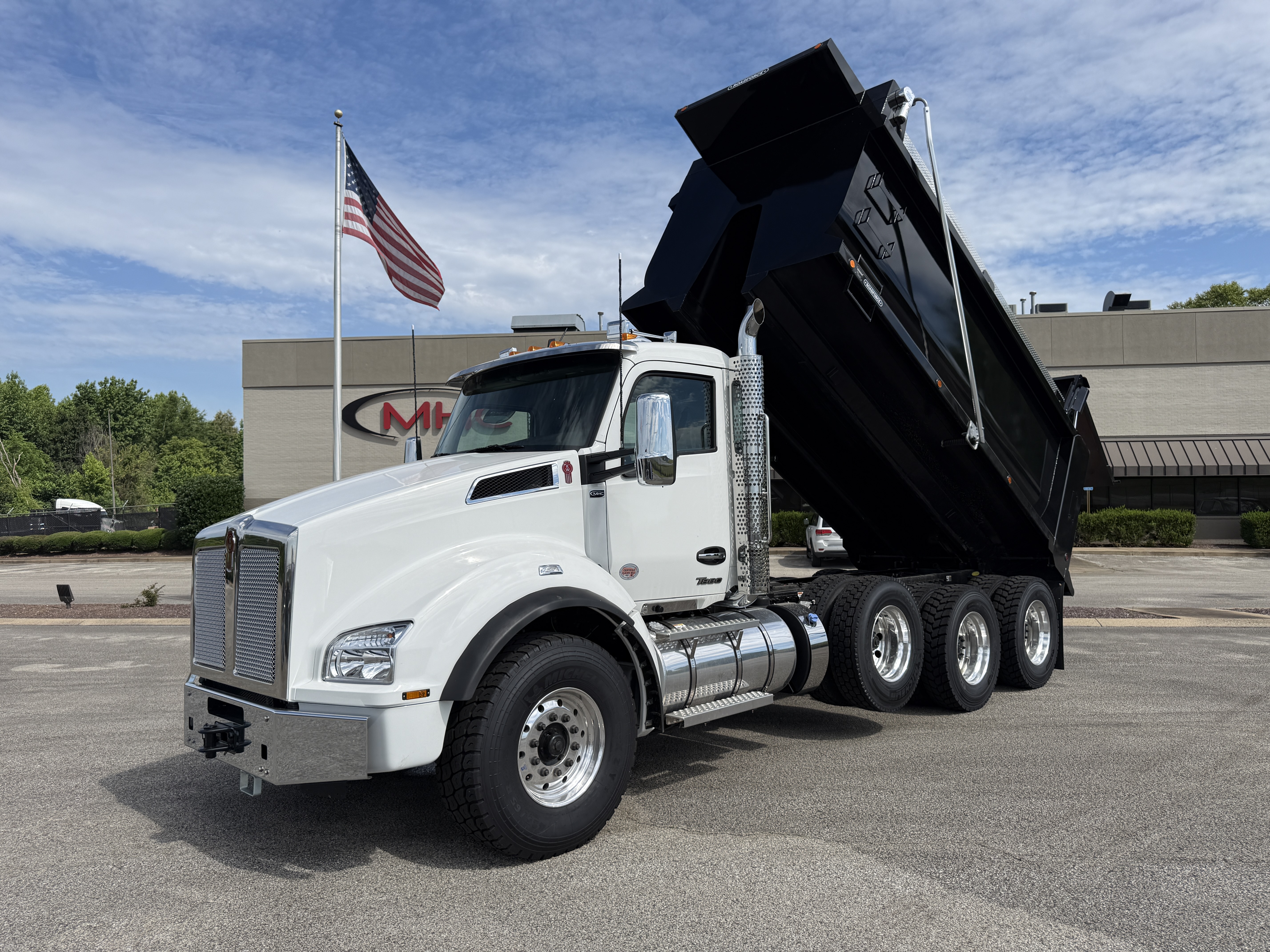 2027 KENWORTH T880 in Jackson, TN