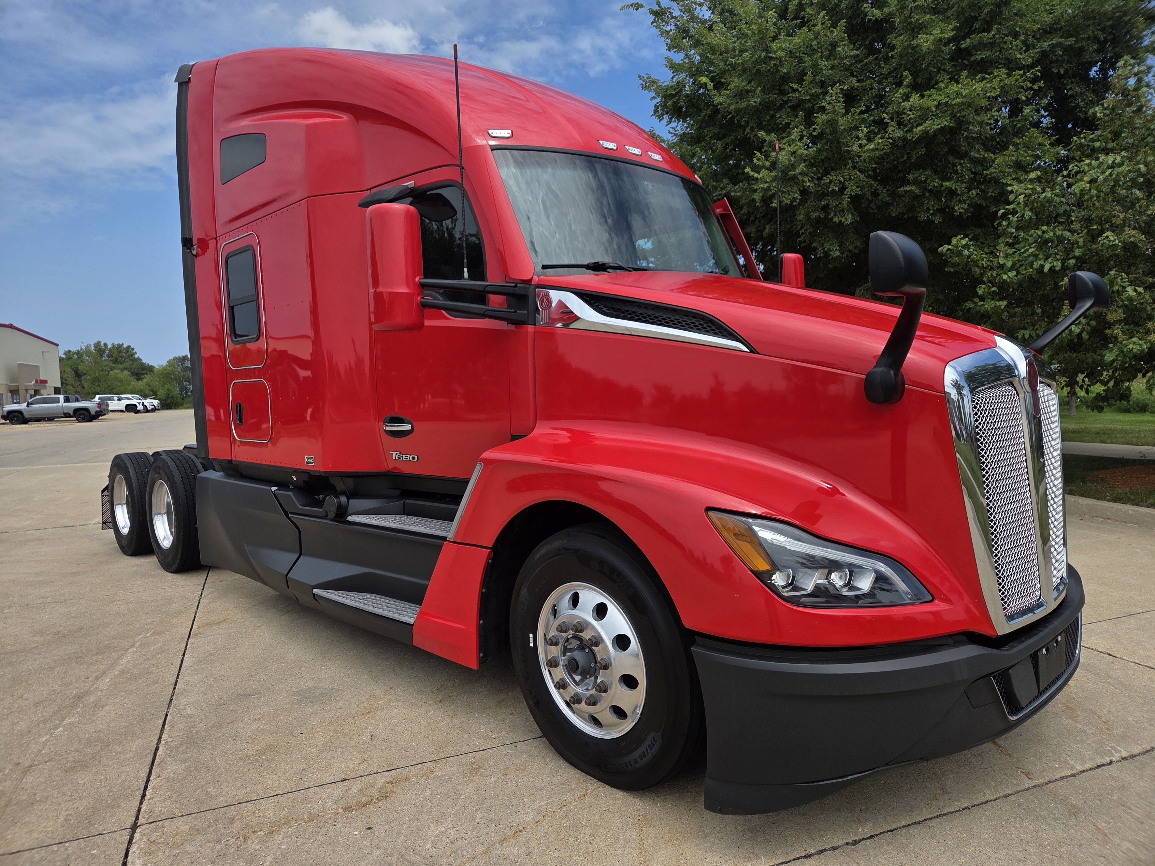 2024 KENWORTH T680 in Cedar Rapids, IA