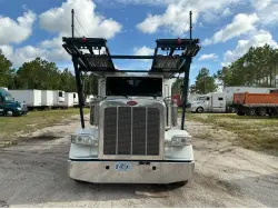 2017 Peterbilt 389