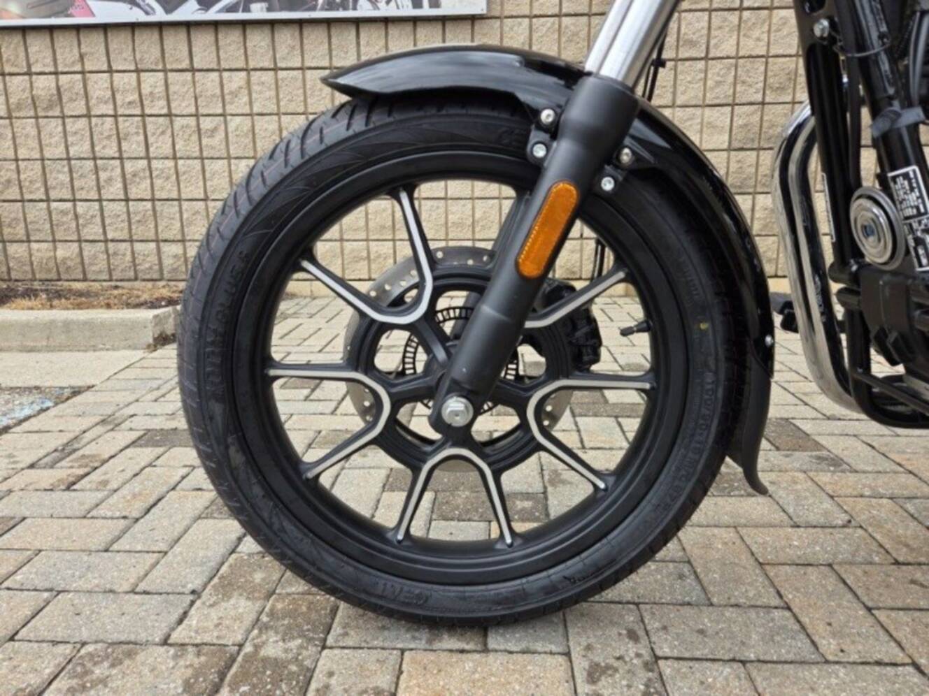 A photo of this 2027 Royal Enfield METEOR 350 SUPERNOVA BLACK