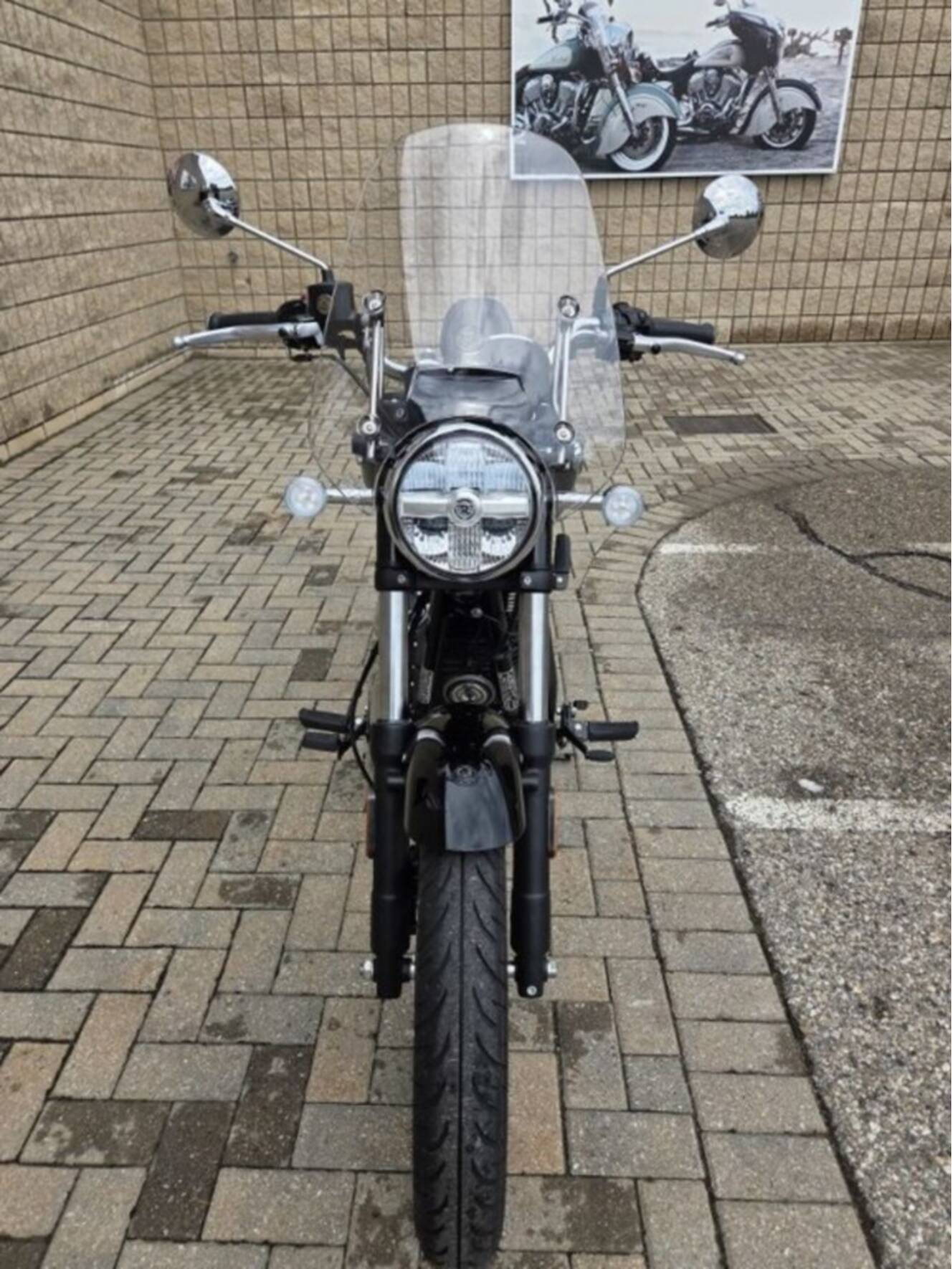 A photo of this 2027 Royal Enfield METEOR 350 SUPERNOVA BLACK