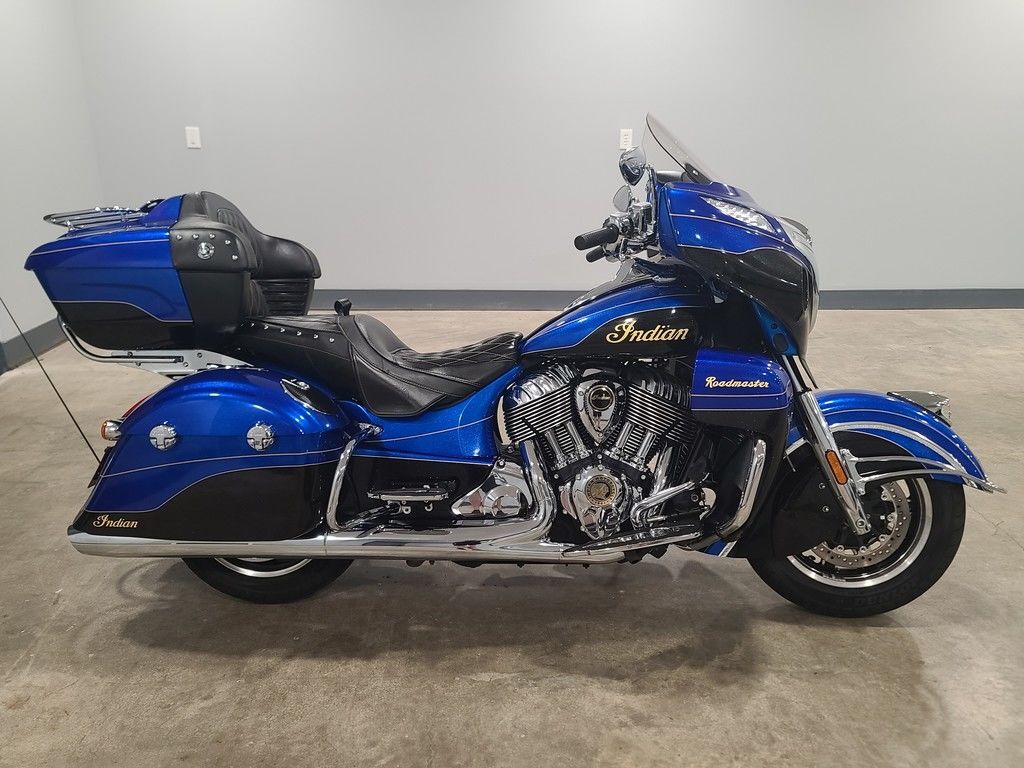 2018 Indian Motorcycle® Roadmaster® Elite ABS Cobalt Candy / Black Crystal w/ ELITE in Birmingham, AL