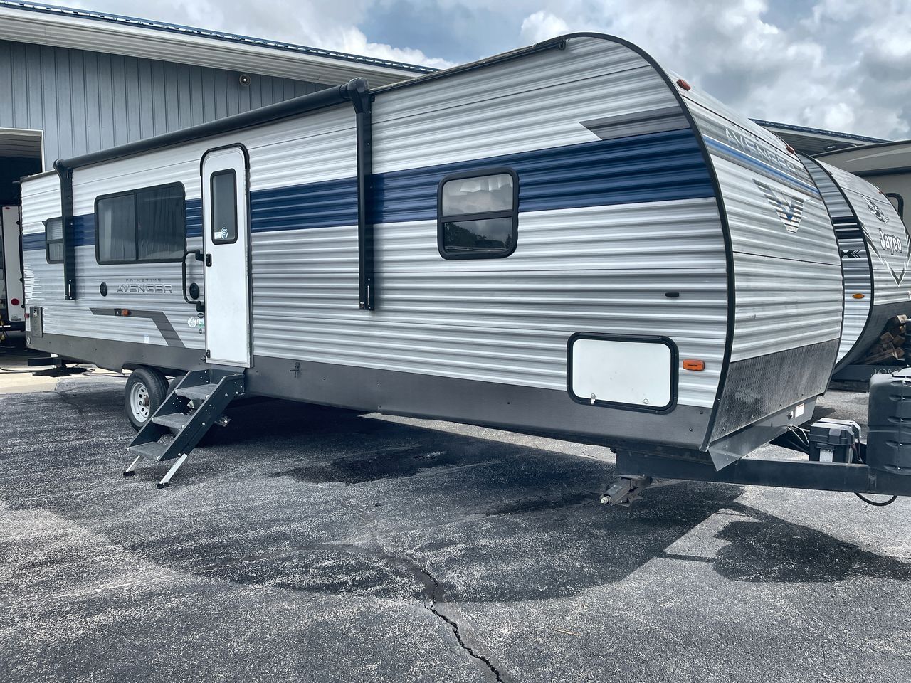 2022 Prime Time Avenger 27RKS in midland MI