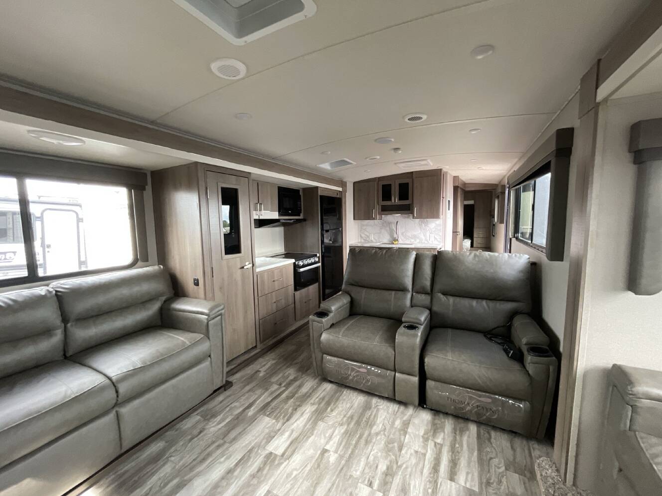 A photo of this 2023 Grand Design IMAGINE 3100RD