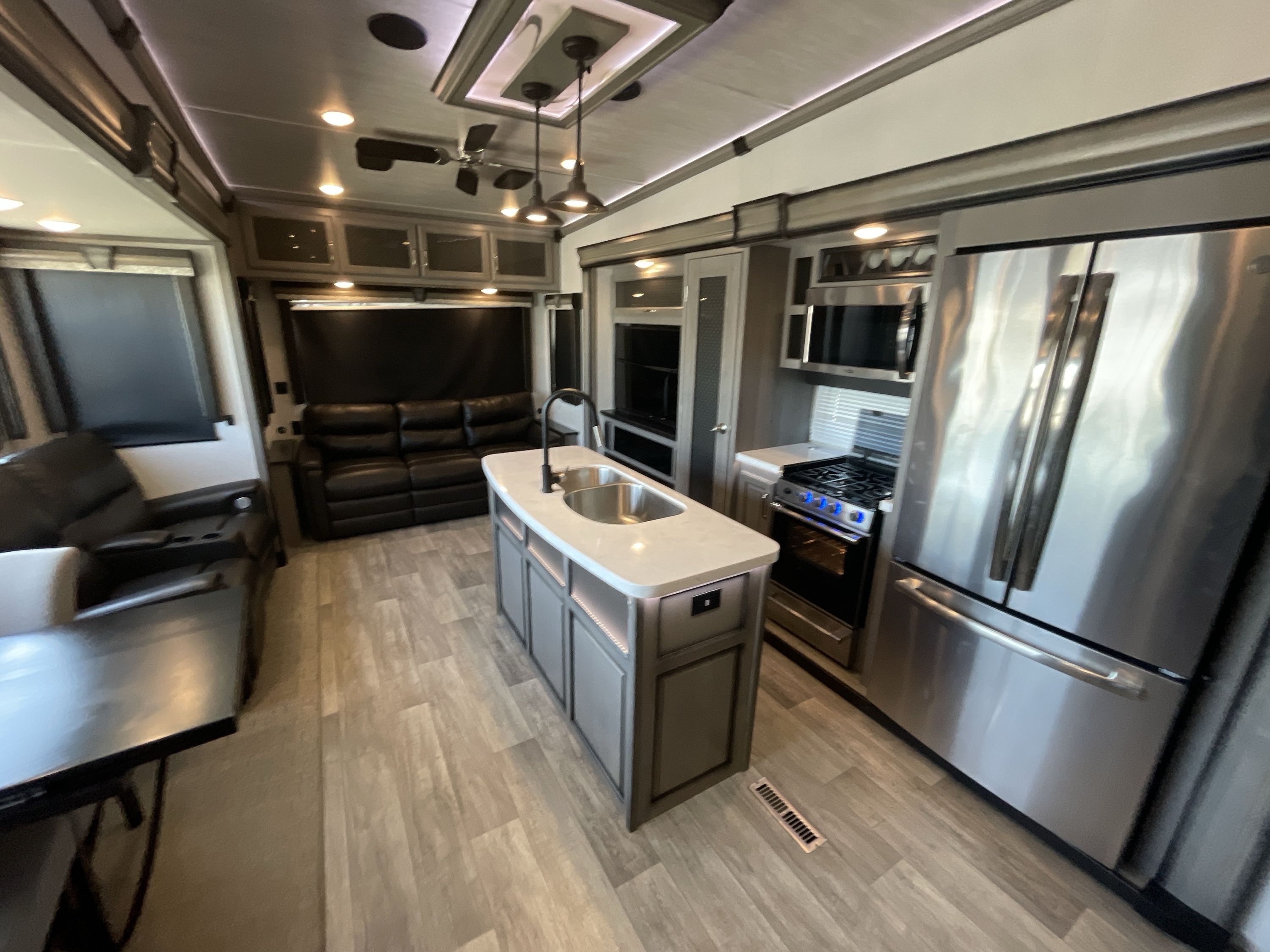 2021 Keystone MONTANA 3855BR in kansas city KS