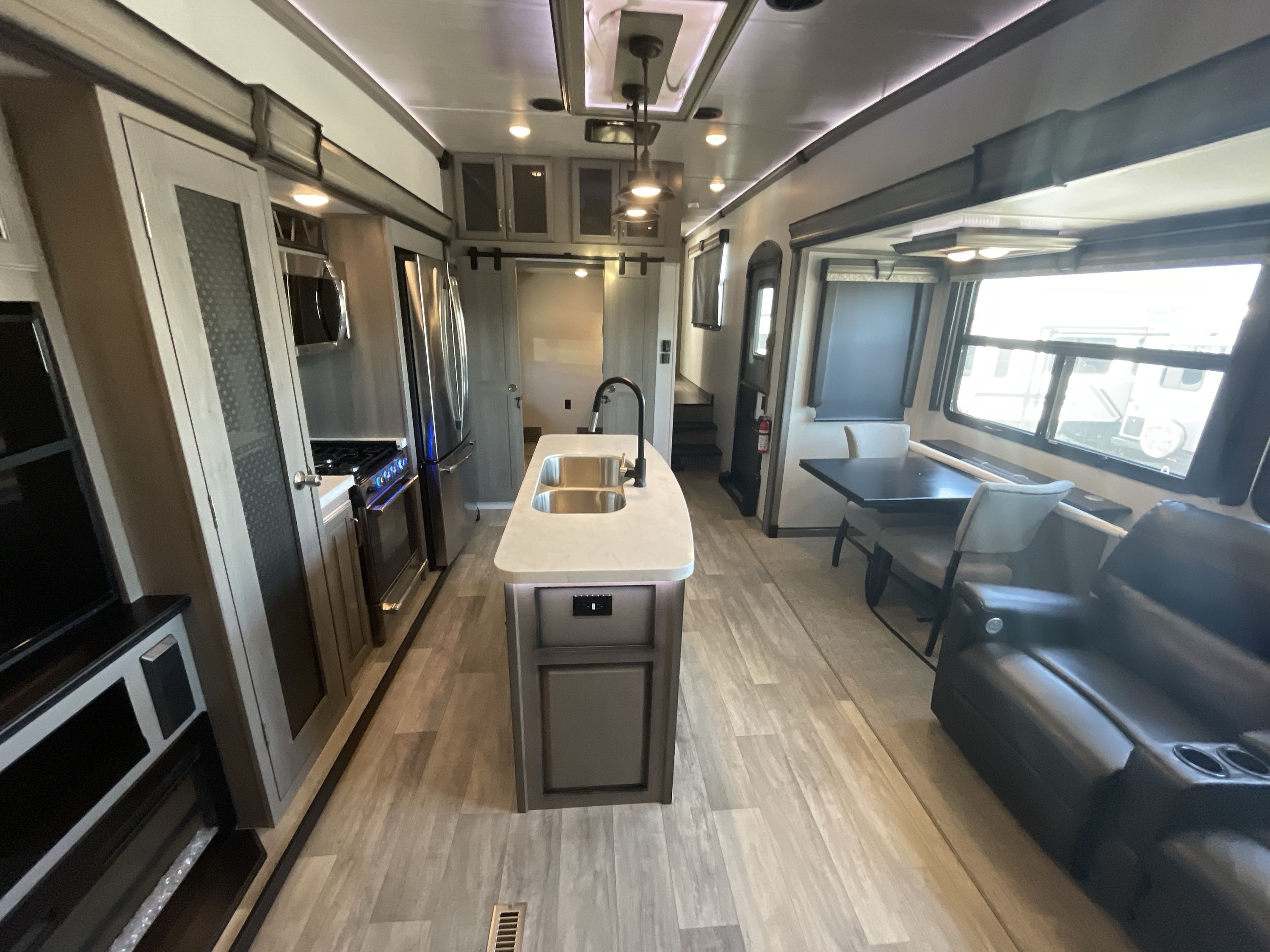 2021 Keystone MONTANA 3855BR in kansas city KS