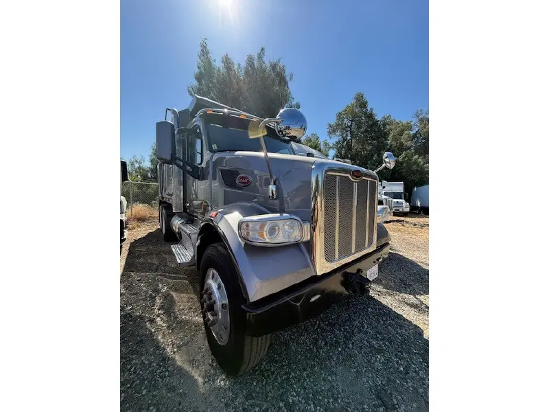 2019 PETERBILT 567