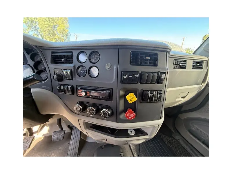 2019 PETERBILT 567