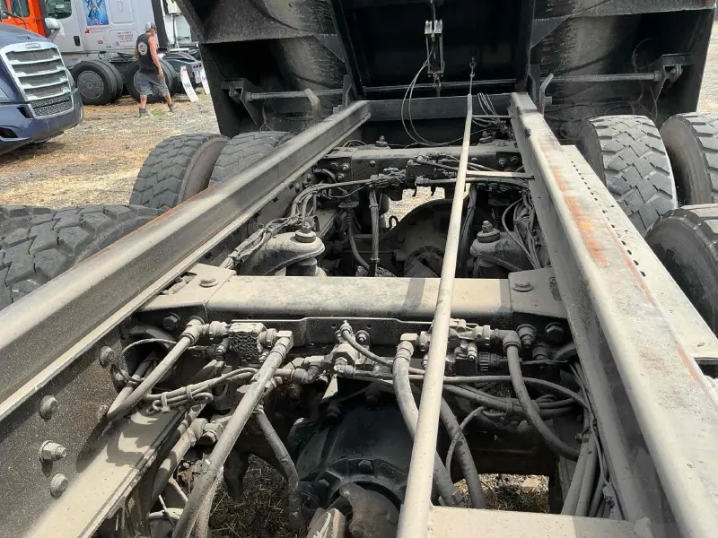 2019 PETERBILT 567