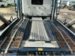 2017 PETERBILT 389