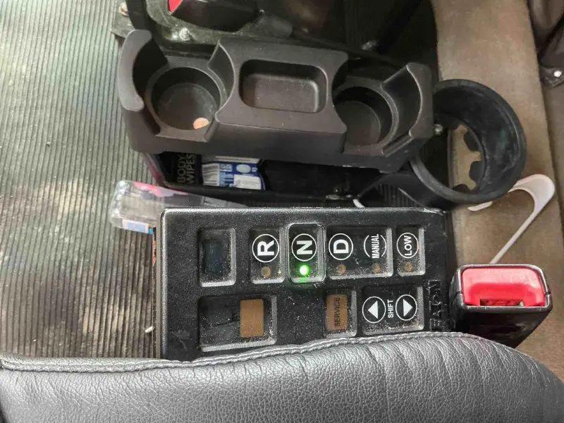 2017 PETERBILT 389