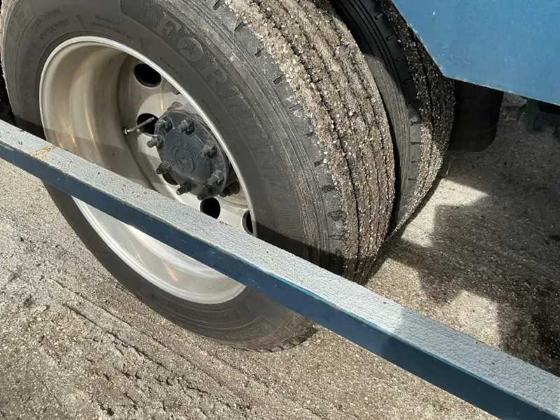 2017 PETERBILT 389