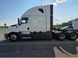 2022 FREIGHTLINER CASCADIA 126