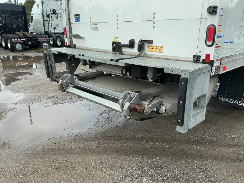 2023 FORD F650